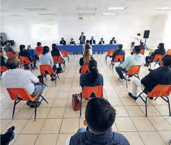 Capacita UTEQ a auditores internos de Cecyteq