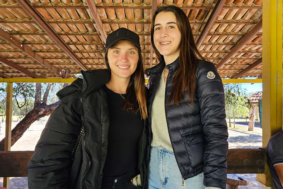 15 El último salto ecuestre del año. Paulina Gutiérrez y Jimena Schonbrunn