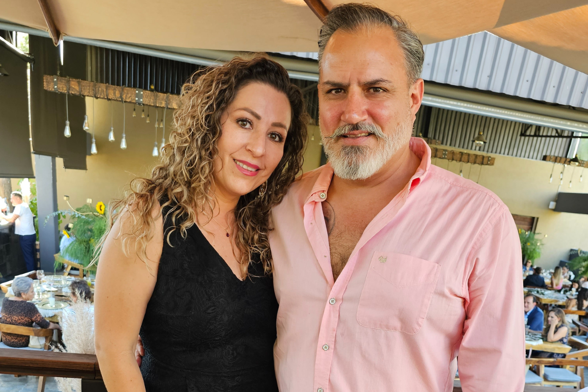 20 Celebran bautizo de Sebastián y Renata. Roxana Arriola y Mario Garduño