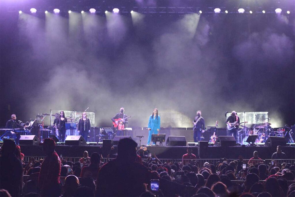 Ana Gabriel festeja 50 años de carrera