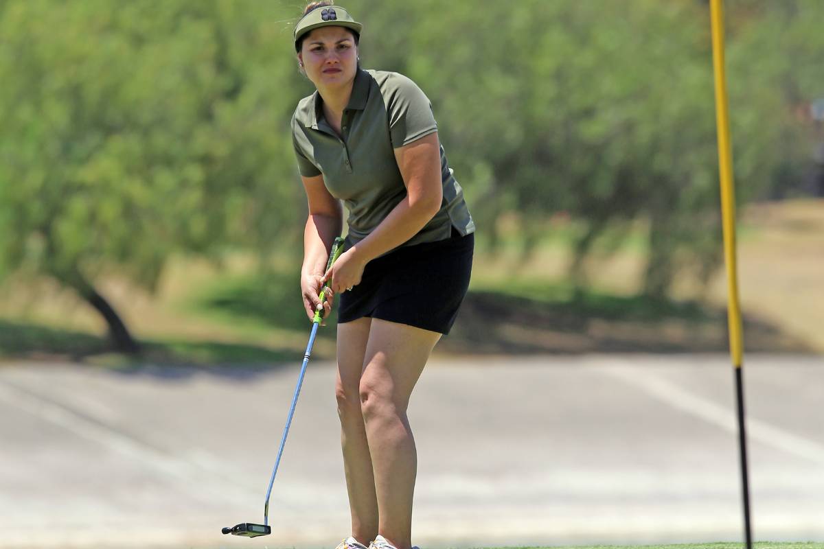 1 Golfistas compiten en el torneo de Semana Santa. Alejandra Álvarez