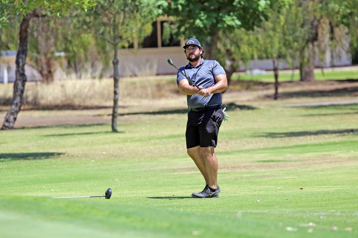 18 Golfistas compiten en el torneo de Semana Santa. Khristopher Wirth