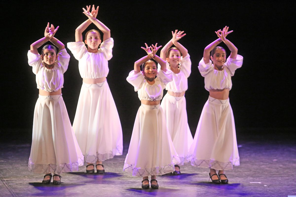 Centro de Danza y Arte Proart Brilla en el Festival Proart Sentido a Plenitud