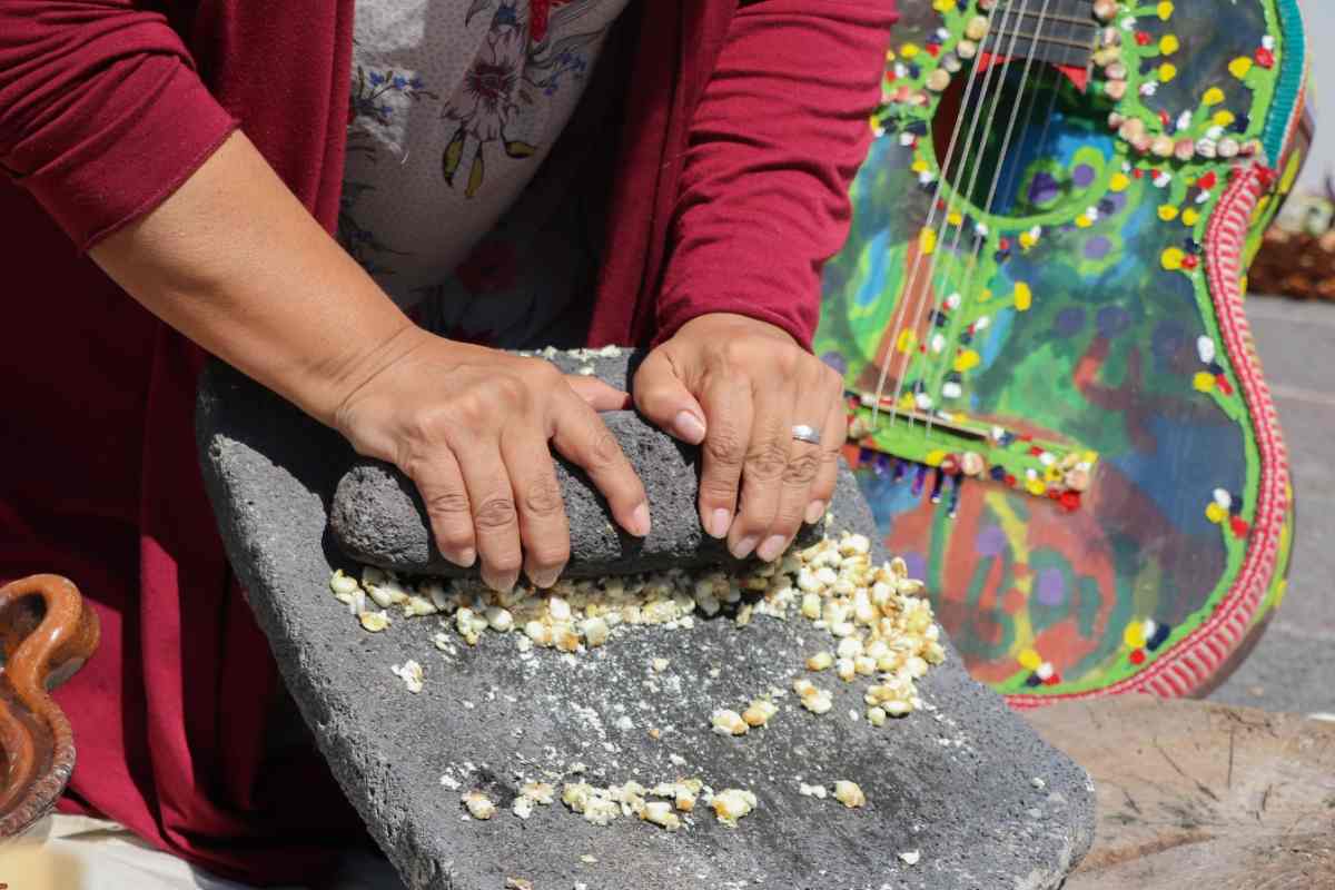 UAQ invita a la exposicion la leyenda del maiz el viaje (2)