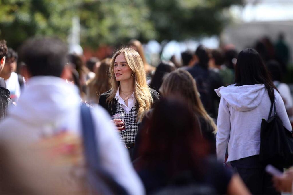 Integrantes de Fesal de la Universidad Anáhuac Querétaro fungen como guía y acompañamiento para alumnos de nuevo ingreso