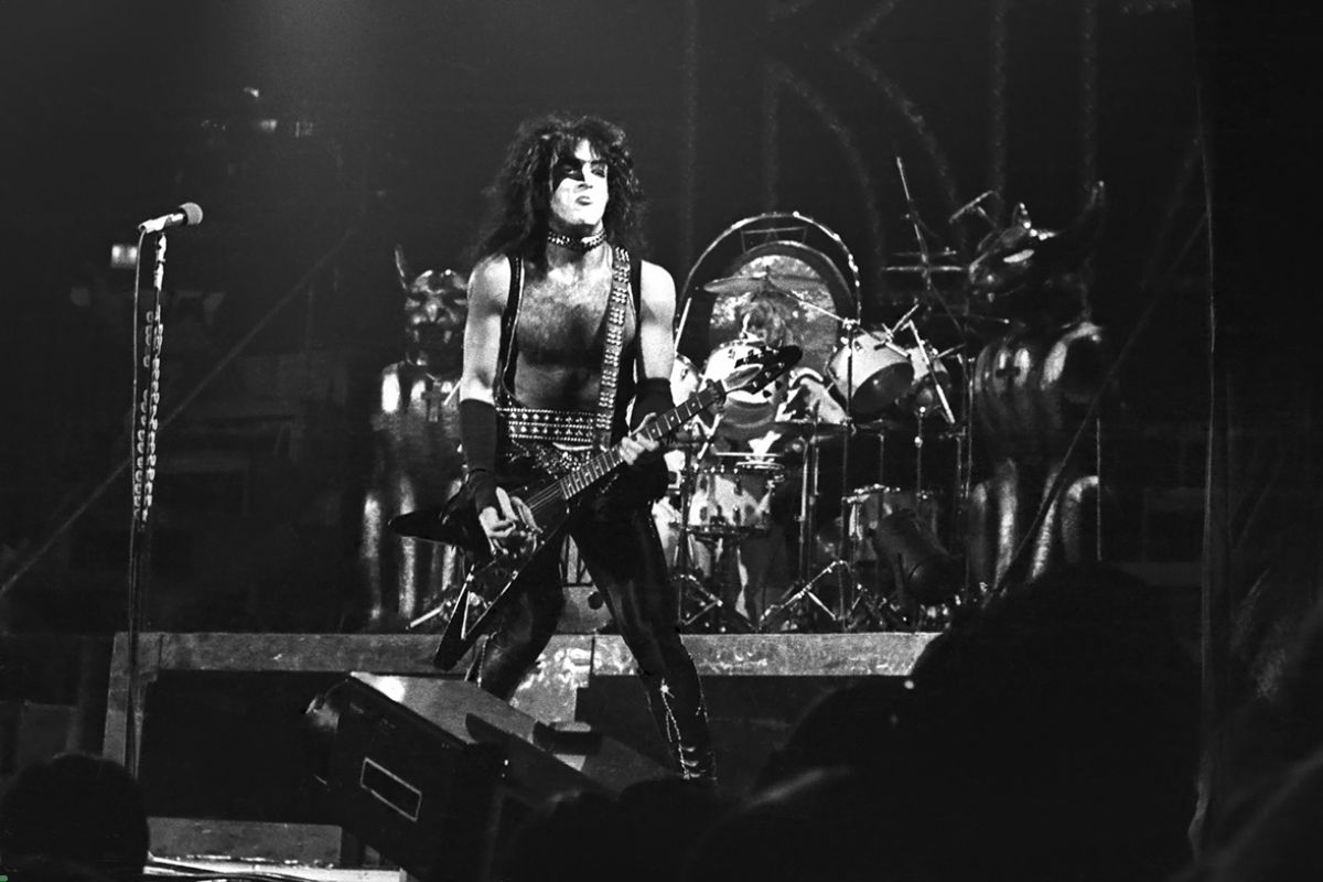 Los momentos icónicos de Paul Stanley en el escenario