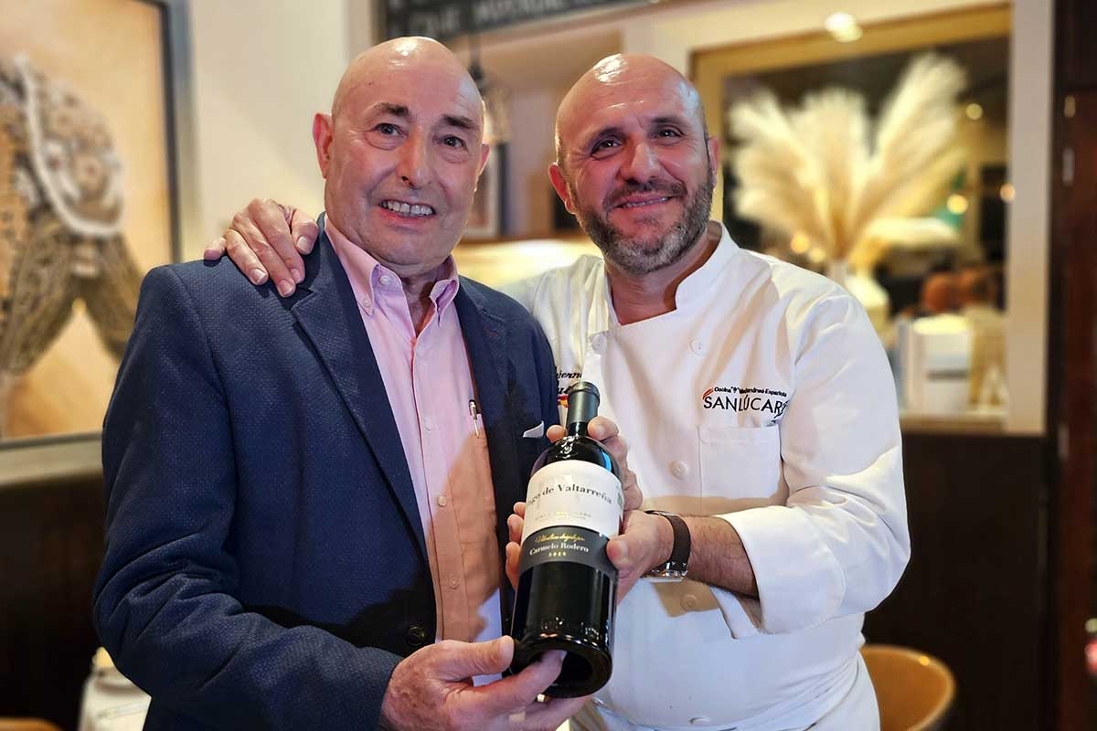 Taberna el Quillo vive una noche de sabor, amistad y vino 
