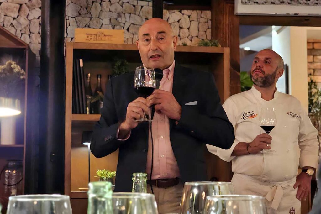 Taberna el Quillo realizó una cena maridaje en honor a Carmelo Rodero quien presentó sus vinos de la prestigiosa Bodegas Rodero