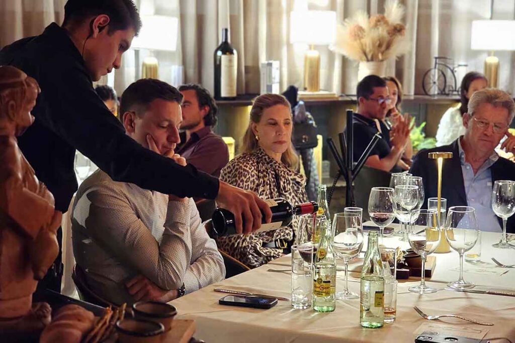 Taberna el Quillo realizó una cena maridaje en honor a Carmelo Rodero quien presentó sus vinos de la prestigiosa Bodegas Rodero