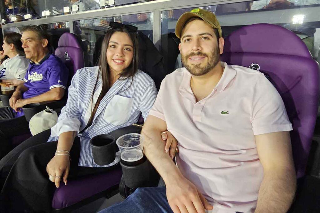 El equipo de beisbol Los Conspiradores de Querétaro debutan en la temporada 2025 y el público acude al llamado para apoyarlos