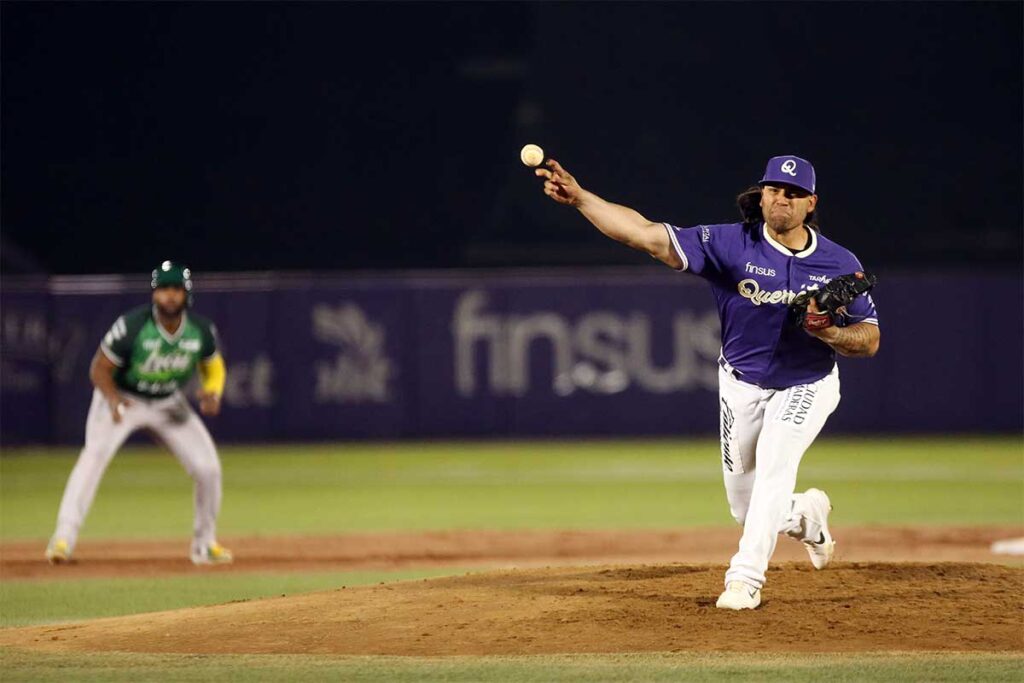 El equipo de beisbol Los Conspiradores de Querétaro debutan en la temporada 2025 y el público acude al llamado para apoyarlos