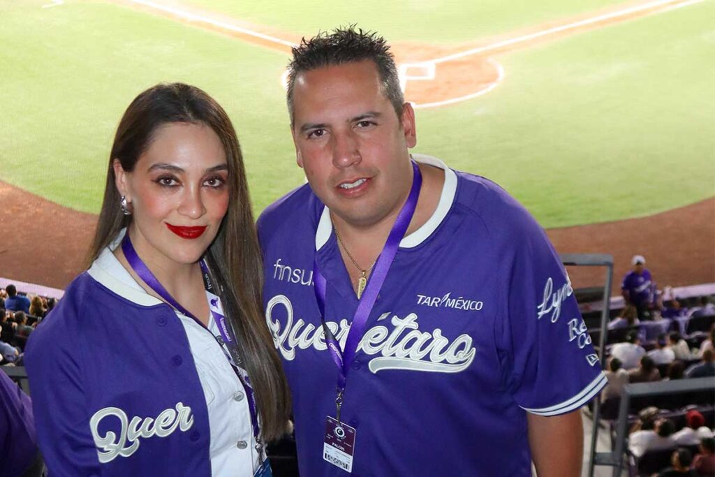 El equipo de beisbol Los Conspiradores de Querétaro debutan en la temporada 2025 y el público acude al llamado para apoyarlos