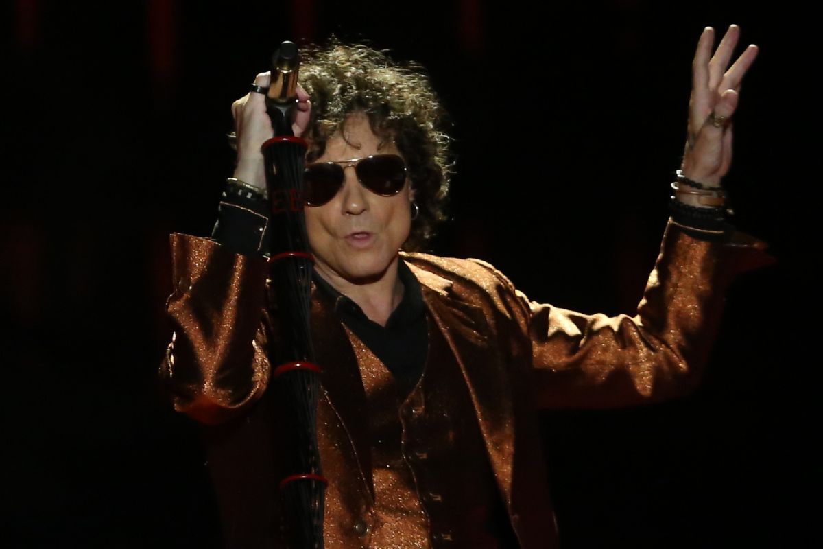 Enrique Bunbury sacude Querétaro con su gira Huracán Ambulante