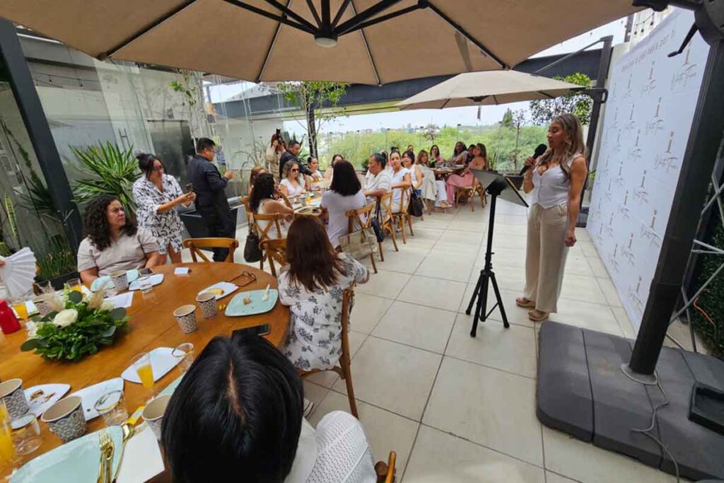 La empresaria Marcela Torreblanca presentó la nueva línea de productos de skincare de White Tower