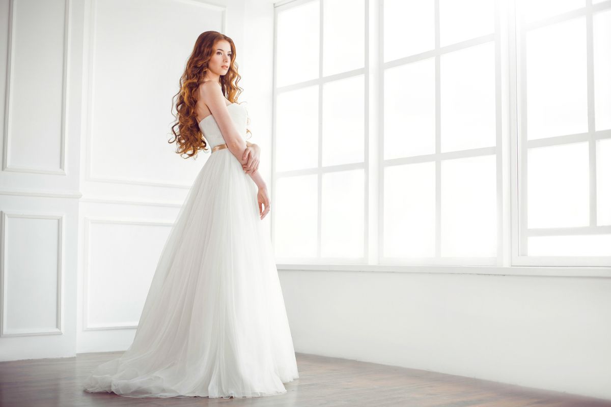 Quiet luxury en vestidos de novia: estilo elegante sin exceso