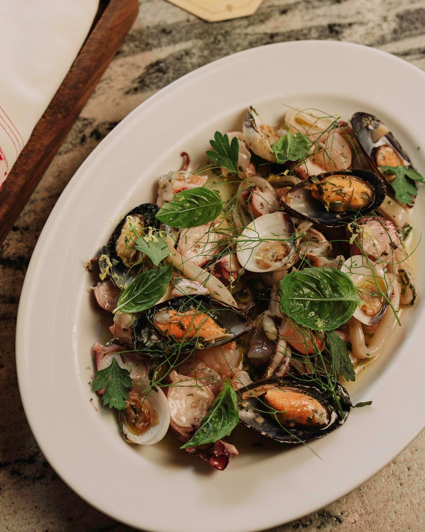 Descubre los 6 mejores lugares para comer comida italiana auténtica en Querétaro. Pastas, pizzas y más en esta guía esencial.