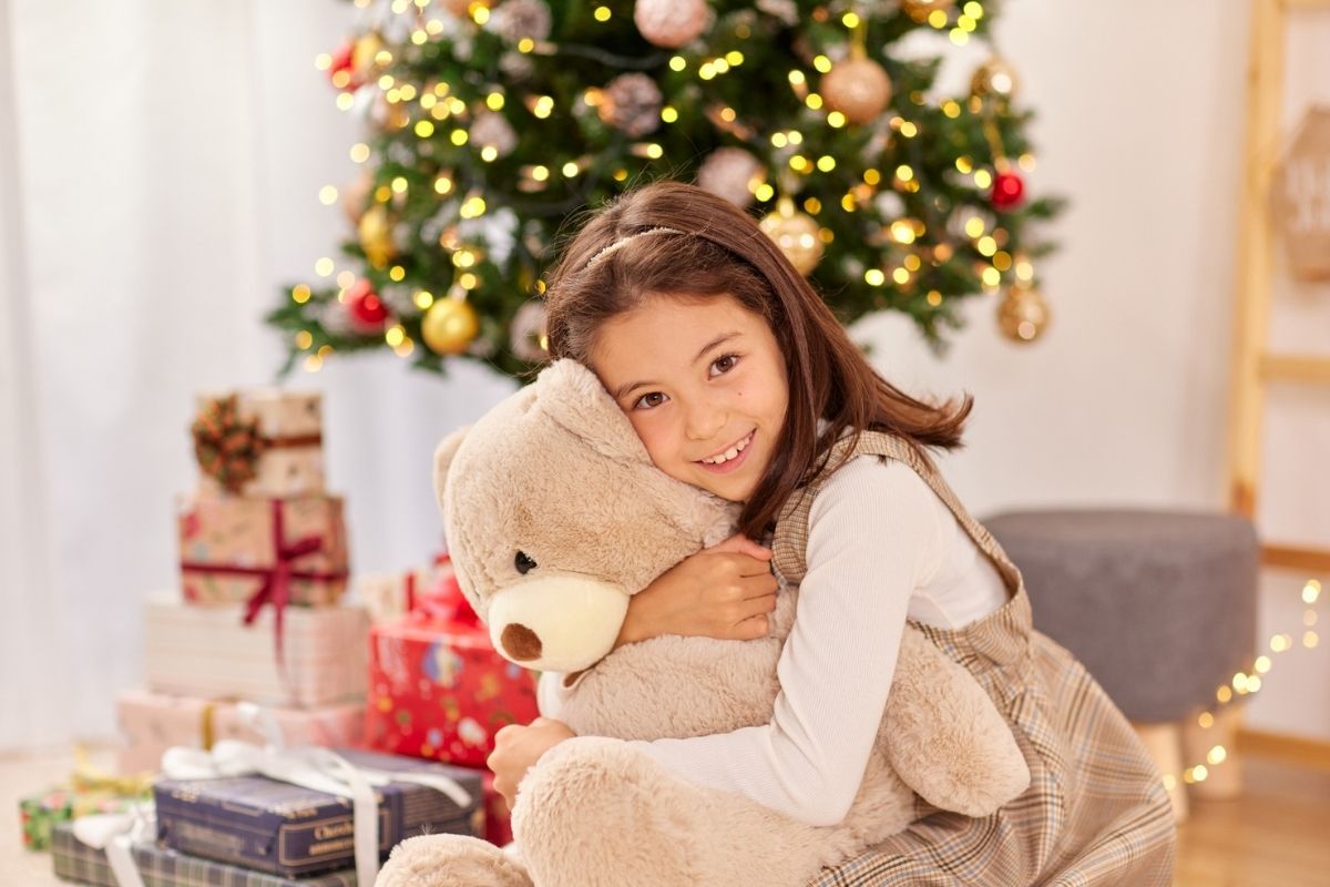 ¡Fiestas y Emociones! Cómo Hablar con los Niños sobre sus Sentimientos