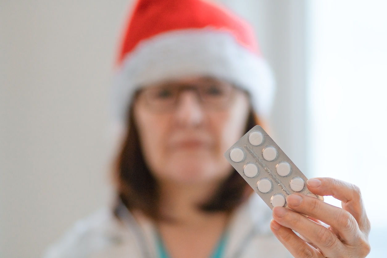 Gripa en adultos mayores: cuidados clave para prevenir contagios esta Navidad. Descubre consejos prácticos