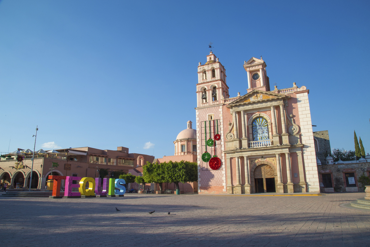 Querétaro fue elegido por The New York Times como uno de los 52 destinos para visitar en 2026. Descubre sus Pueblos Mágicos, viñedos y vuelos directos a Madrid. ¡Planifica tu viaje ya!