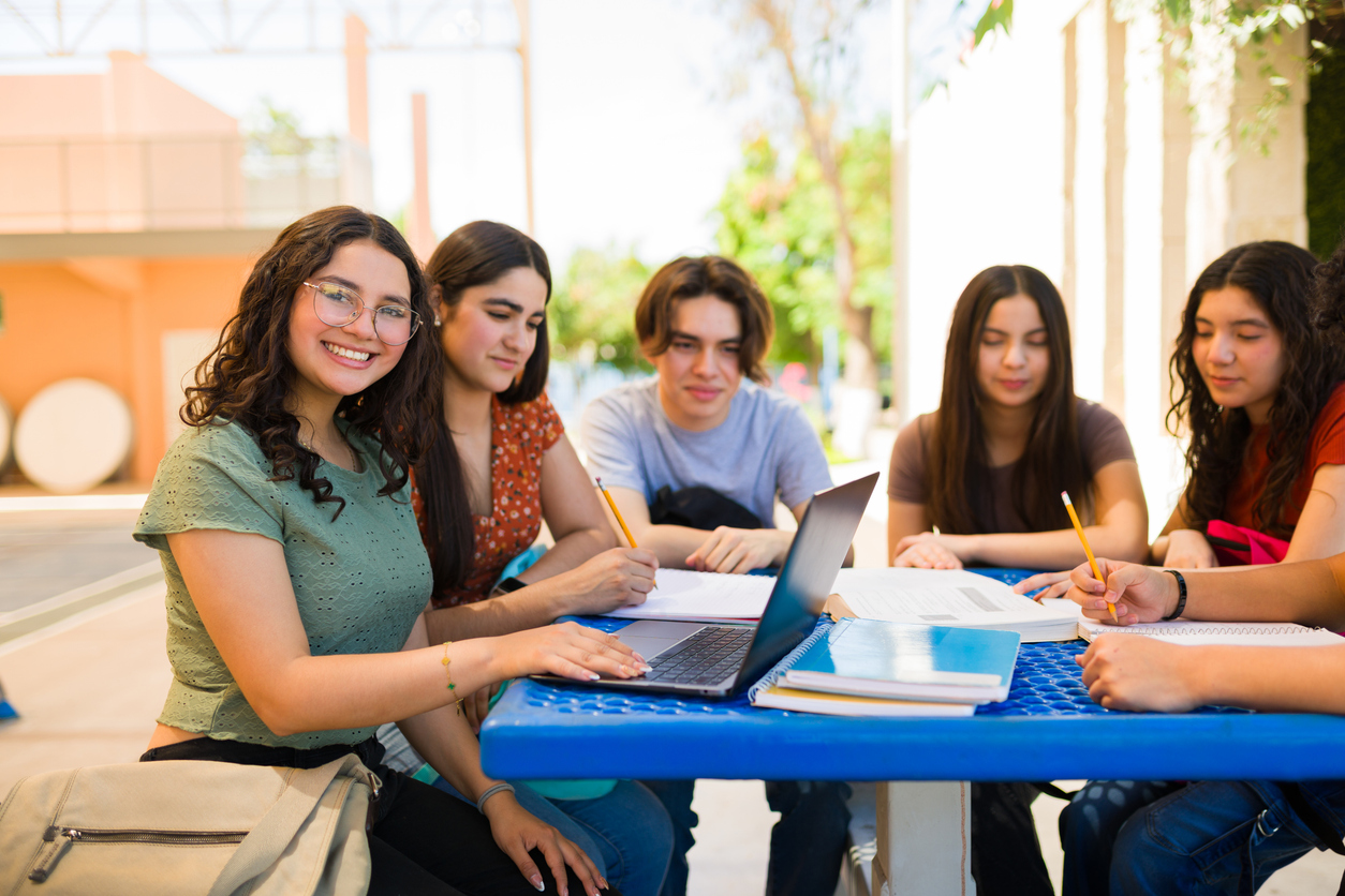 Encuentra el colegio ideal en Querétaro para cada etapa: preescolar, primaria y prepa. 